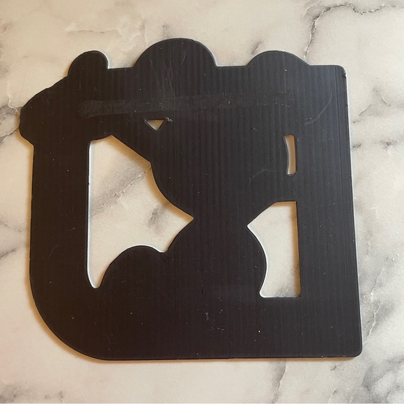 Disney passholder Magnet featuring retro Mickey Mouse - Picture 4 of 4